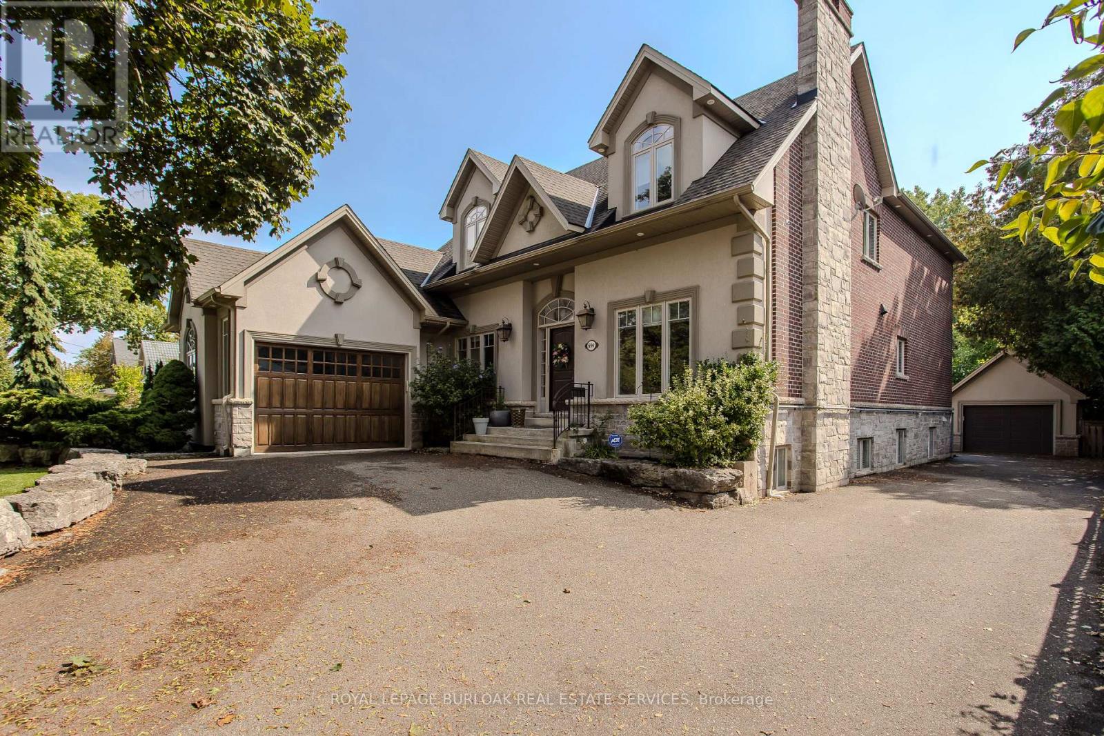 694 Cedar Avenue, Burlington, Ontario  L7T 2R7 - Photo 3 - W12427262