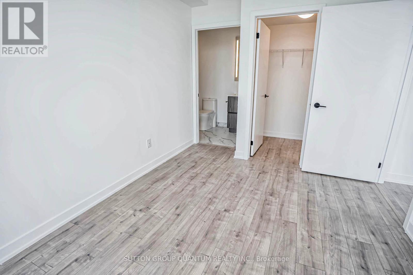 805 - 220 Missinnihe Way, Mississauga, Ontario  L5H 0A9 - Photo 11 - W12427299