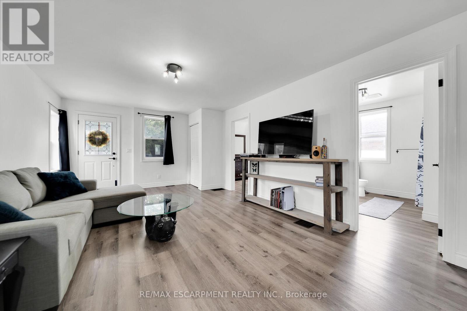 14 Potts Road, Norfolk, Ontario  N3Y 2S6 - Photo 11 - X12427164