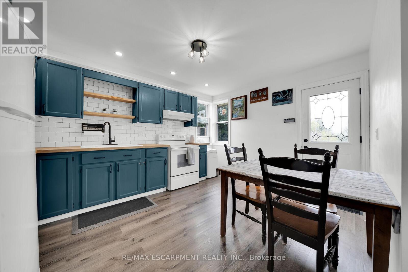 14 Potts Road, Norfolk, Ontario  N3Y 2S6 - Photo 14 - X12427164