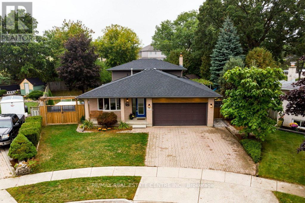36 CRYSTAL COURT, Cambridge, Ontario