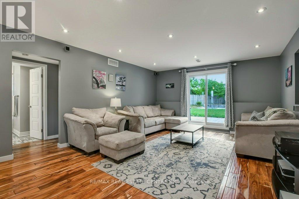 36 Crystal Court, Cambridge, Ontario  N1R 7T2 - Photo 14 - X12427201