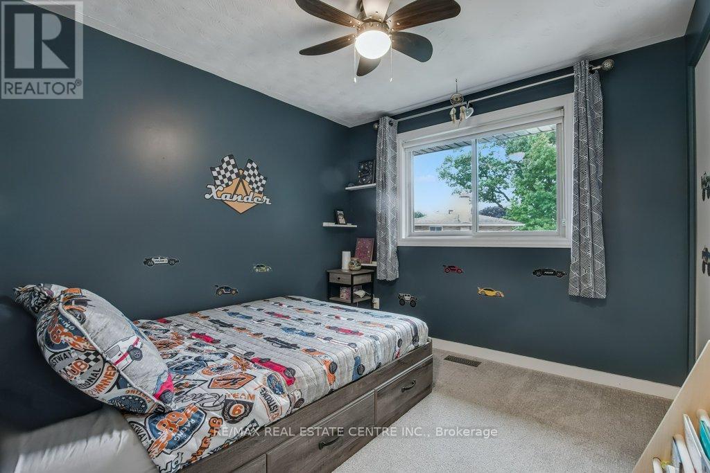 36 Crystal Court, Cambridge, Ontario  N1R 7T2 - Photo 18 - X12427201