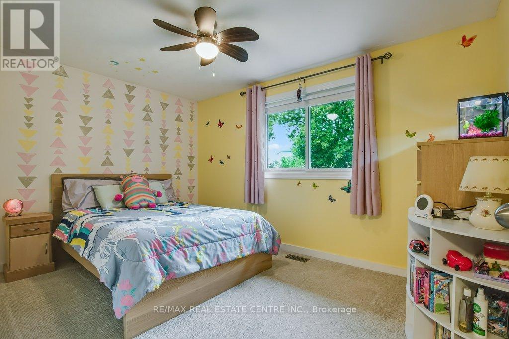 36 Crystal Court, Cambridge, Ontario  N1R 7T2 - Photo 19 - X12427201