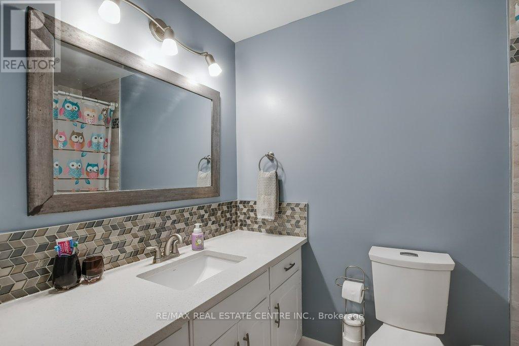 36 Crystal Court, Cambridge, Ontario  N1R 7T2 - Photo 20 - X12427201