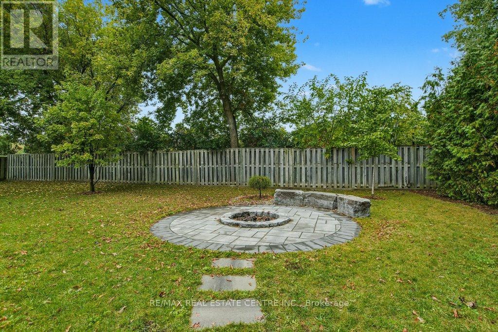 36 Crystal Court, Cambridge, Ontario  N1R 7T2 - Photo 32 - X12427201