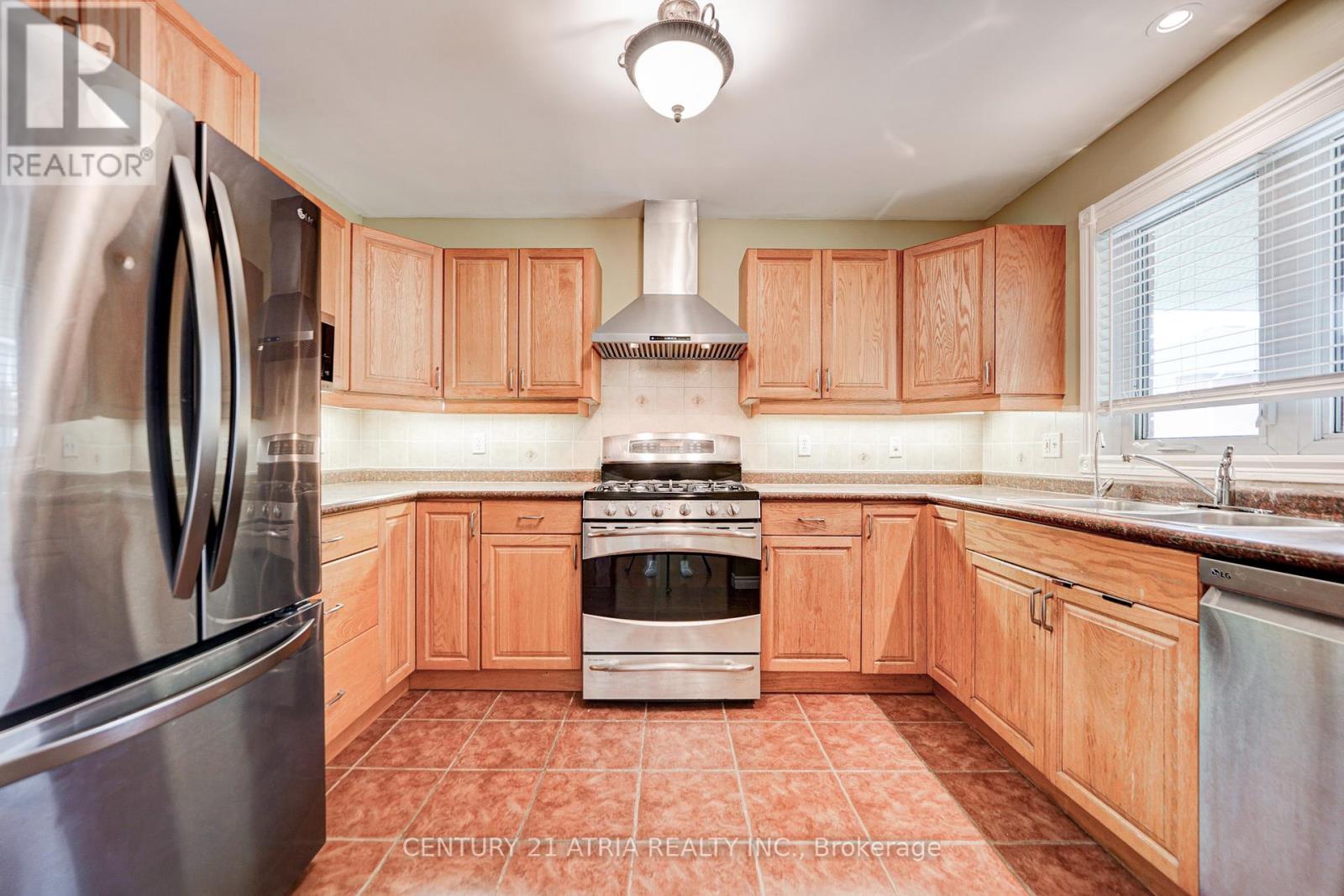 1654 Ravenwood Drive, Peterborough, Ontario  K9K 2R1 - Photo 8 - X12427214