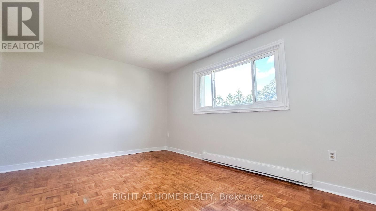 32 - 160 Jansen Avenue, Kitchener, Ontario  N2A 2L7 - Photo 19 - X12427229
