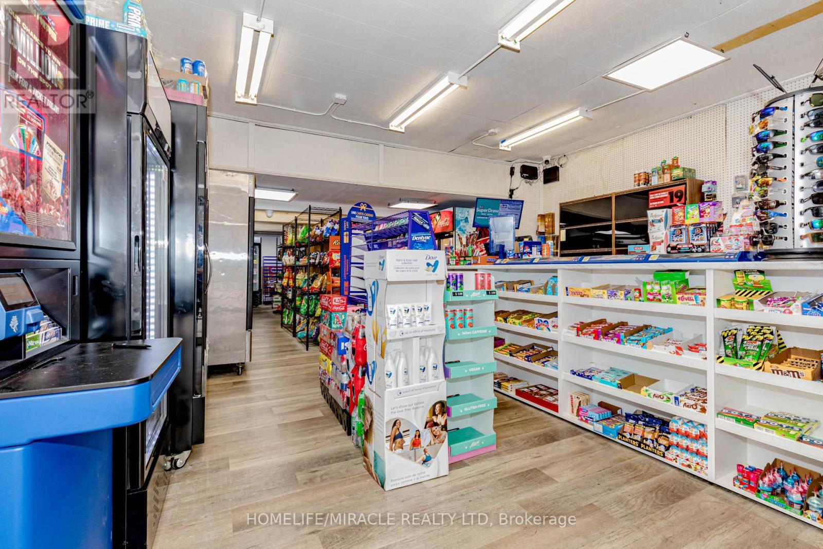 136 Cooper Street, Cambridge, Ontario  N3C 2N7 - Photo 9 - X12427237