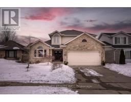 132 JOHN DAVIES DRIVE E, Woodstock, Ontario