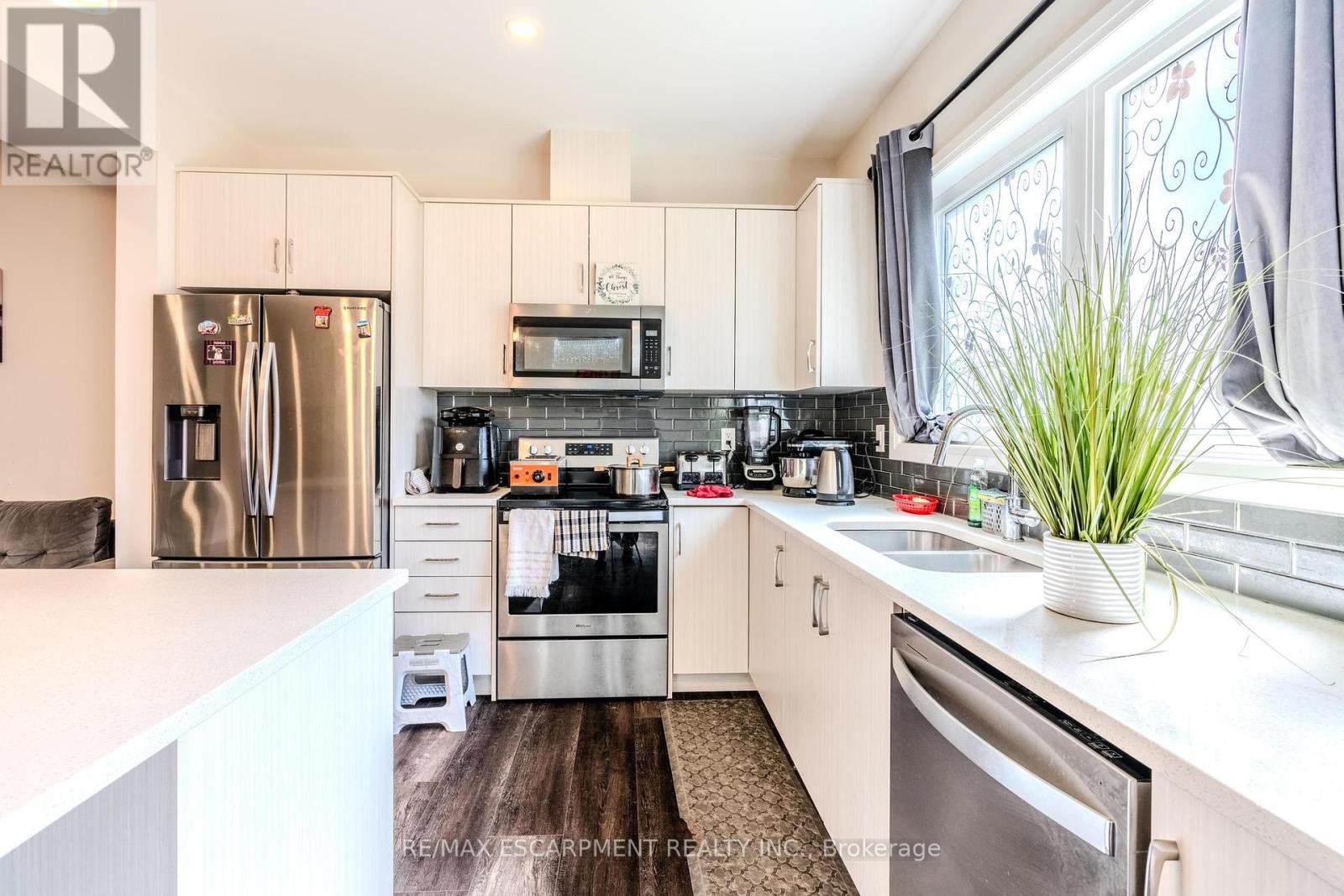 78 Jayla Lane, West Lincoln, Ontario  L0R 2A0 - Photo 15 - X12427277