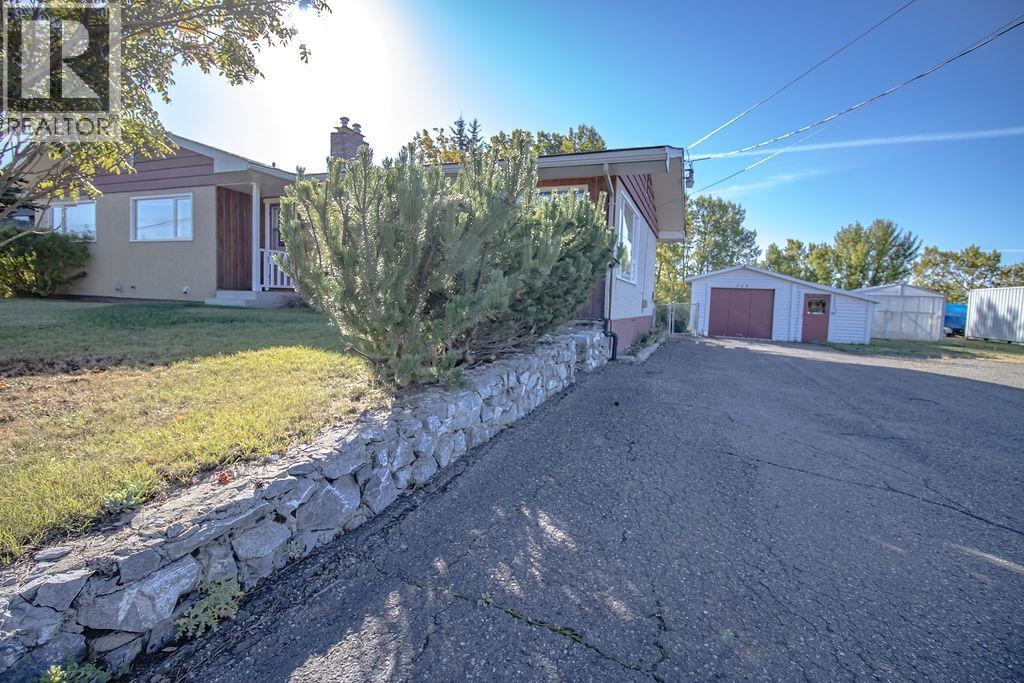 569 Birch Street, Fort St. James, British Columbia  V0J 1P0 - Photo 2 - R3052288