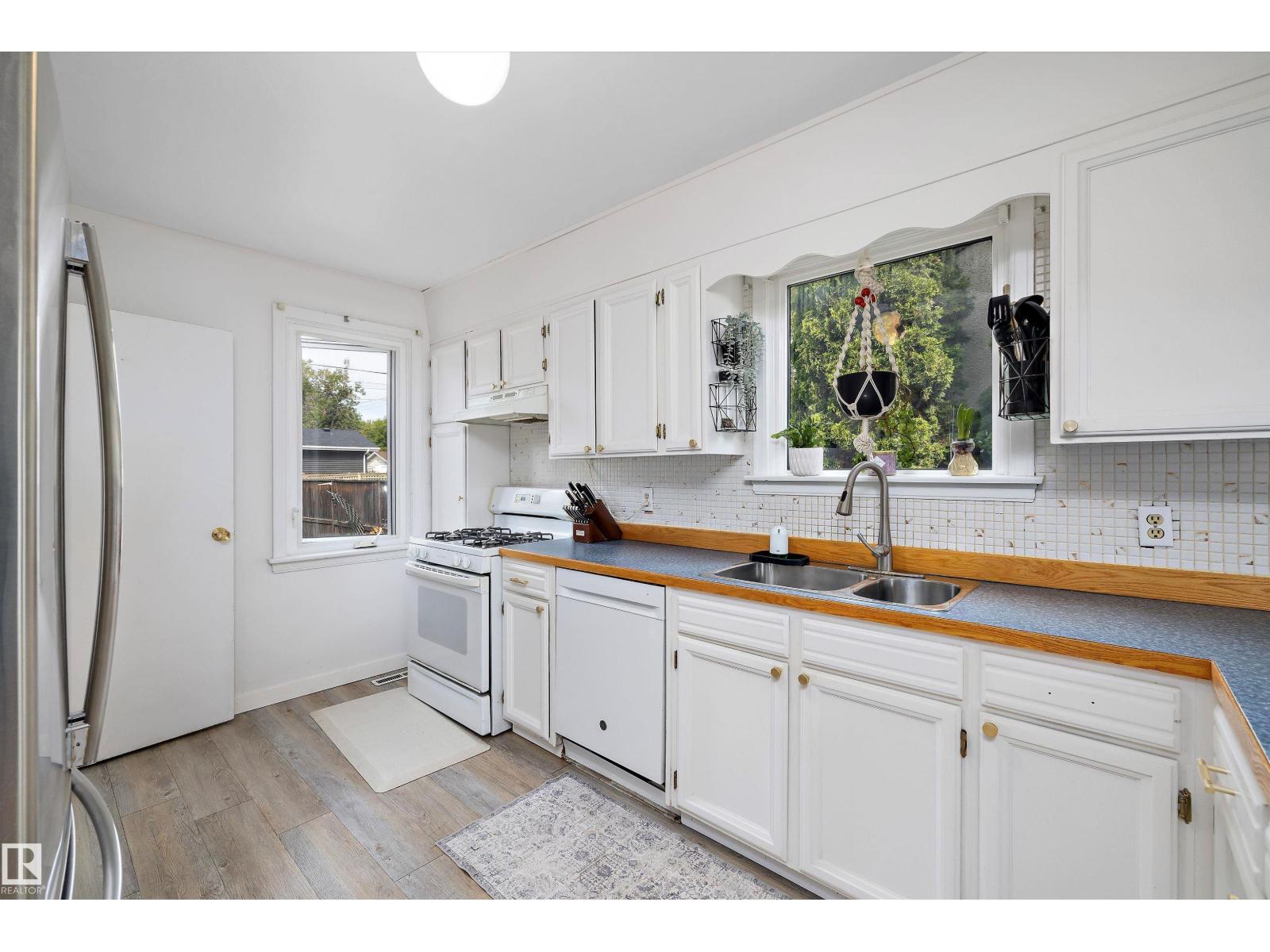 8006 75 St Nw, Edmonton, Alberta  T6C 2G7 - Photo 13 - E4459515
