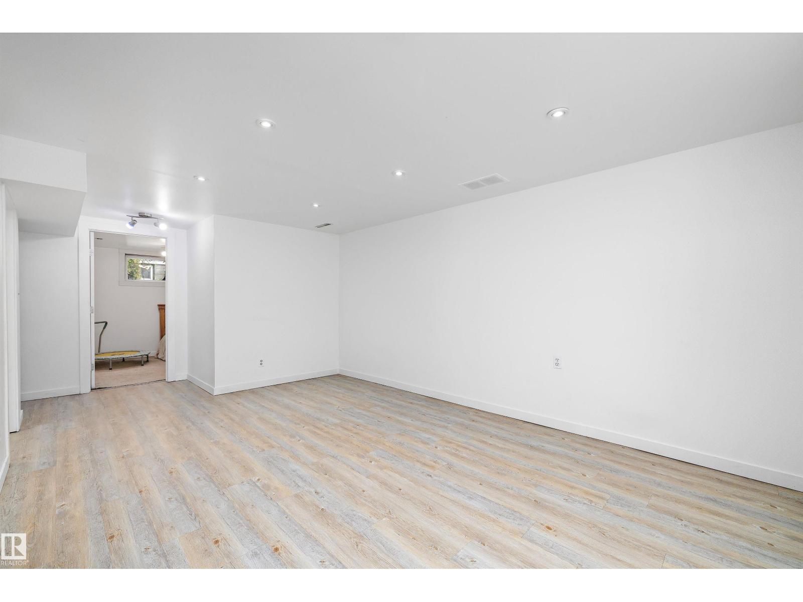 8006 75 St Nw, Edmonton, Alberta  T6C 2G7 - Photo 32 - E4459515