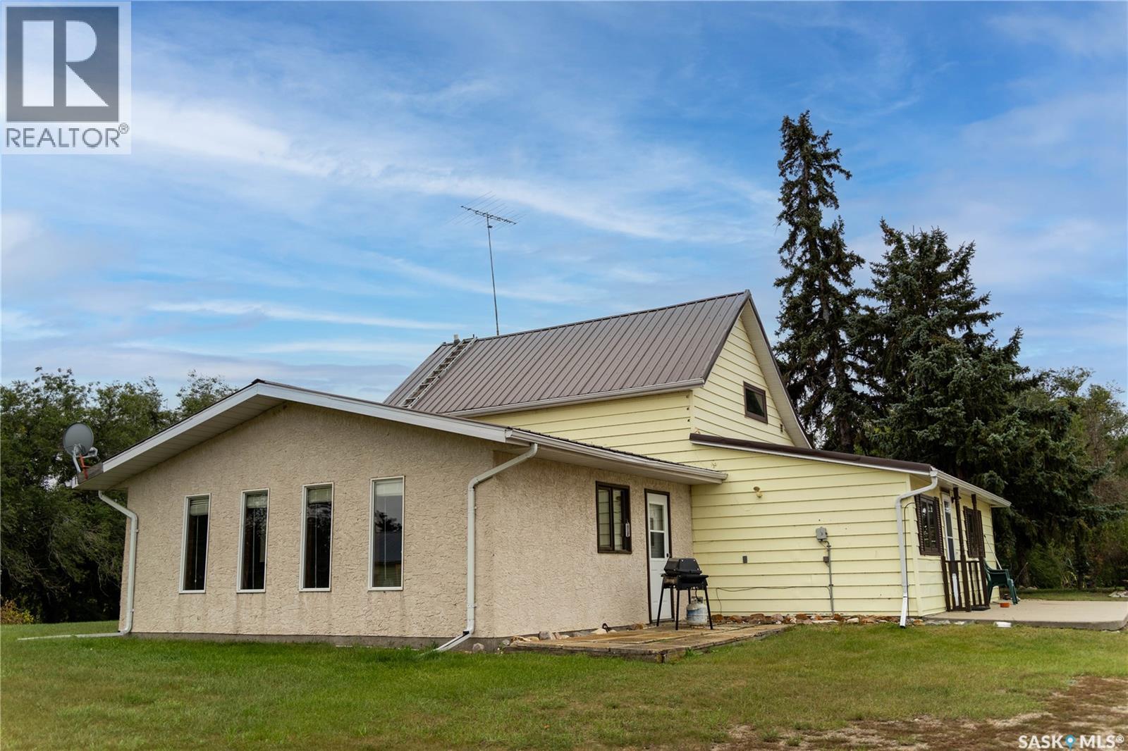 Ehman Home Quarter, Sarnia Rm No. 221, Saskatchewan  S0G 3C0 - Photo 5 - SK019390