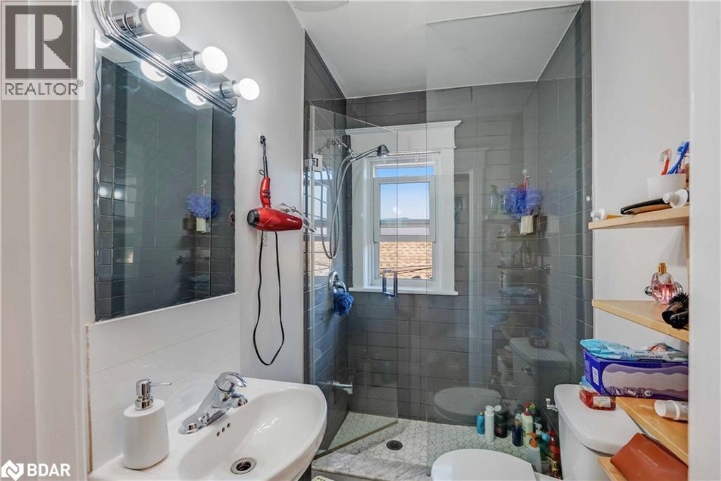 74 Kenilworth Avenue S, Hamilton, Ontario  L8K 2S9 - Photo 2 - 40773784