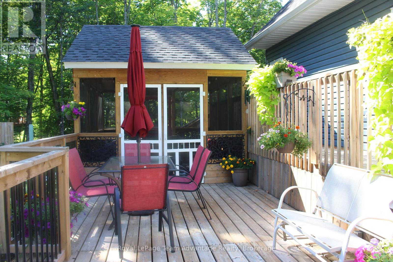 17 Hagerman Court, Seguin, Ontario  P2A 0B2 - Photo 5 - X12427159