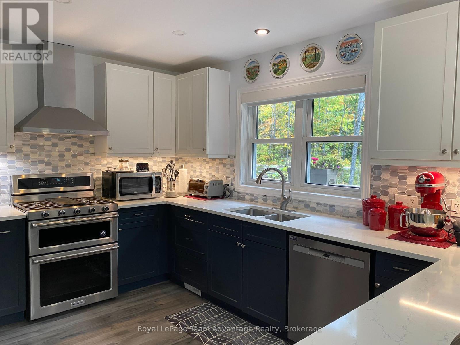 17 Hagerman Court, Seguin, Ontario  P2A 0B2 - Photo 8 - X12427159