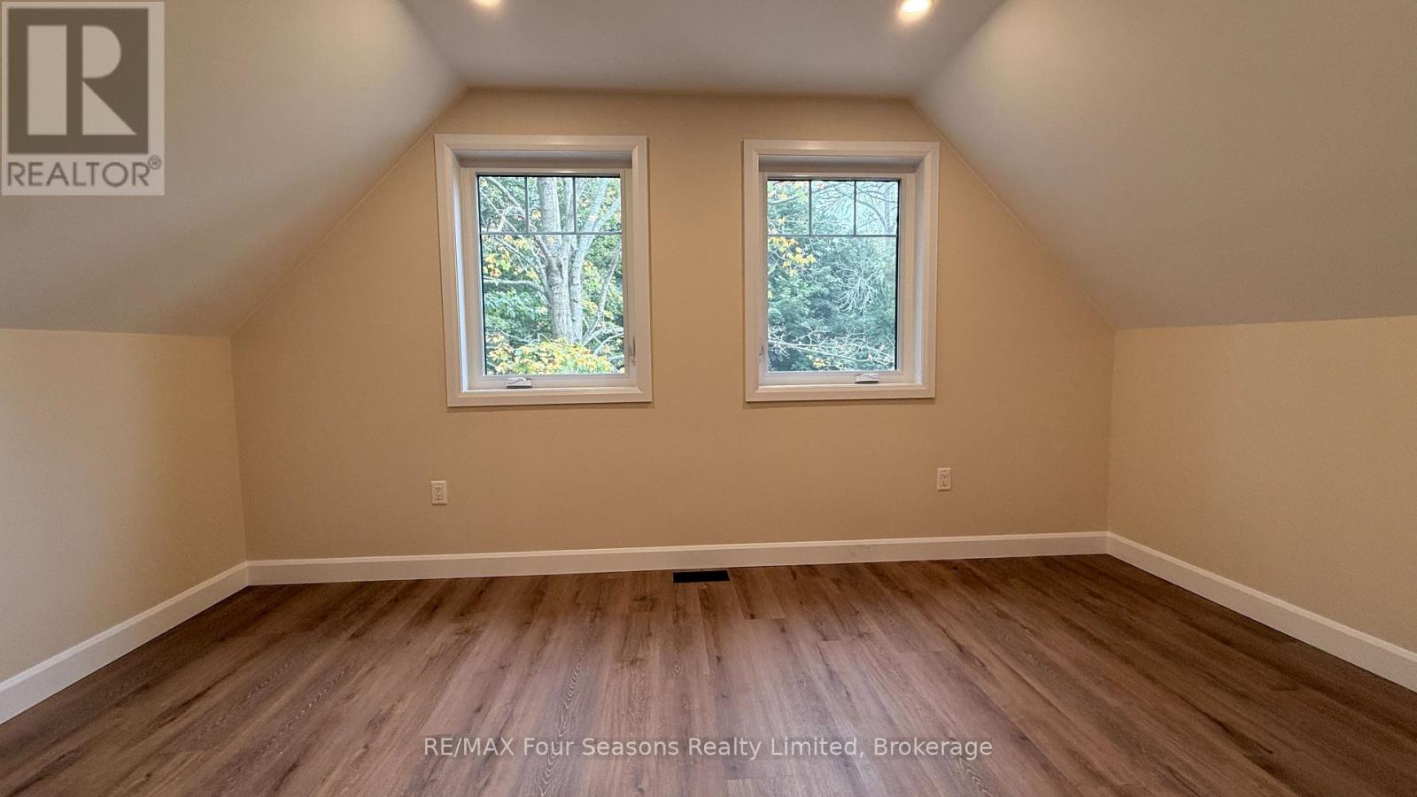 457 Huron Road, South Bruce Peninsula, Ontario  N0H 2T0 - Photo 20 - X12427254