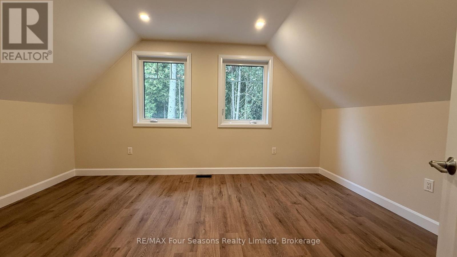 457 Huron Road, South Bruce Peninsula, Ontario  N0H 2T0 - Photo 24 - X12427254
