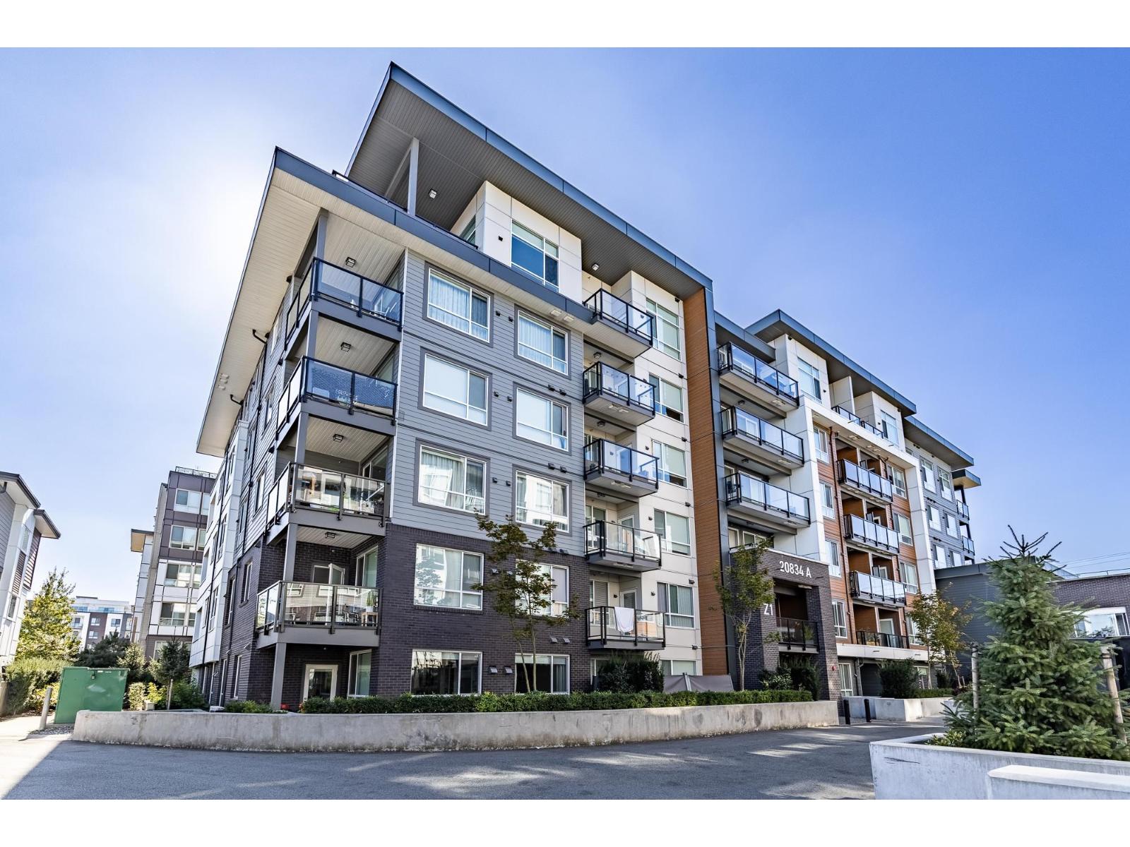 A111 20834 80 AVENUE, Langley, British Columbia