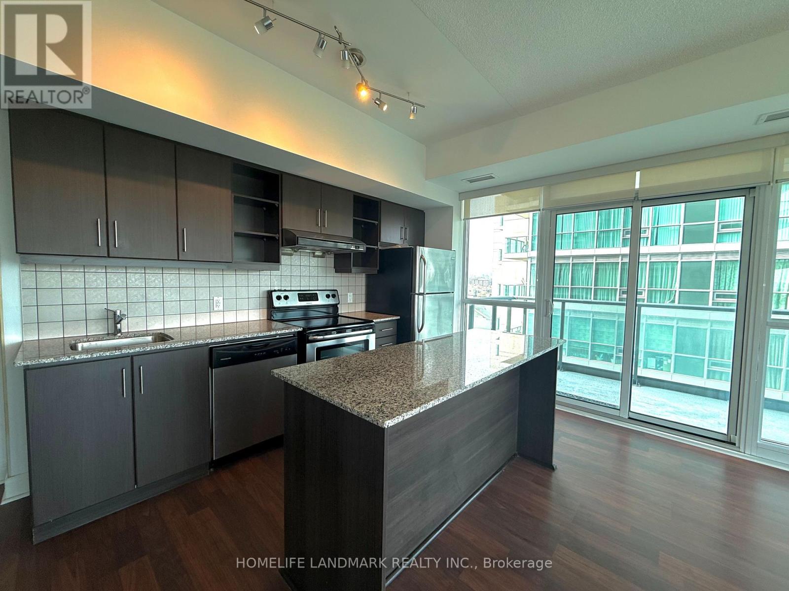901 - 35 Brian Peck Crescent, Toronto, Ontario  M4G 0A5 - Photo 6 - C12425015