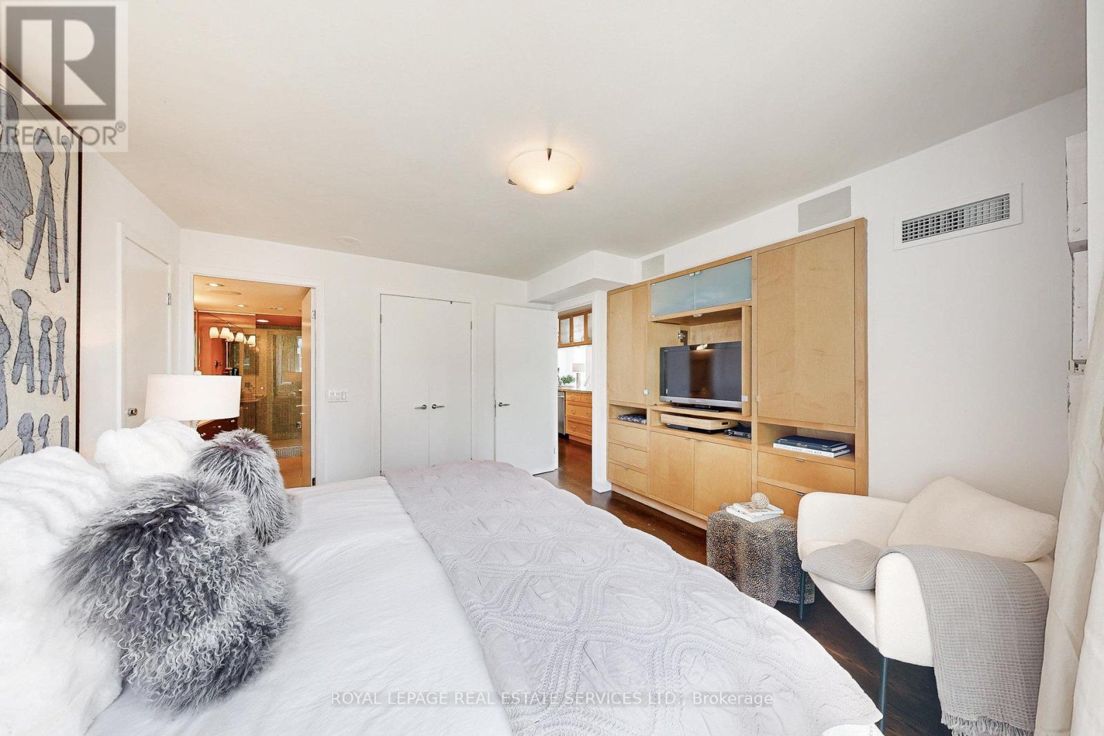 1061 - 313 Richmond Street E, Toronto, Ontario  M5A 4S7 - Photo 21 - C12420420