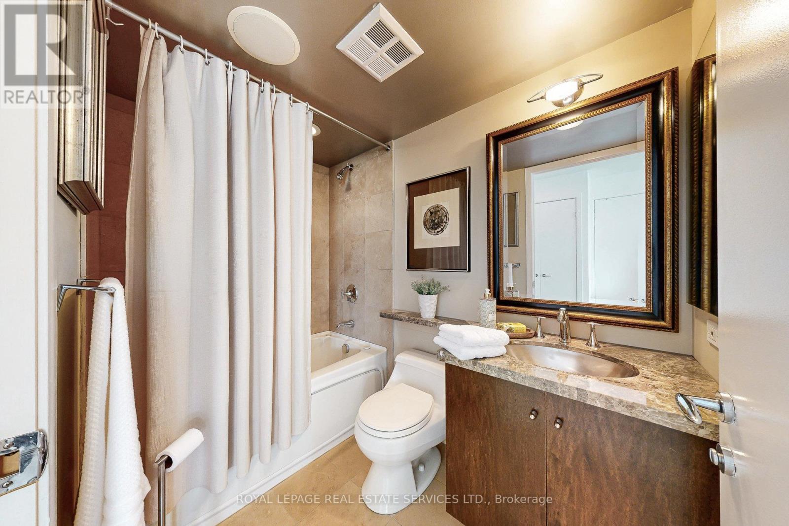 1061 - 313 Richmond Street E, Toronto, Ontario  M5A 4S7 - Photo 6 - C12420420
