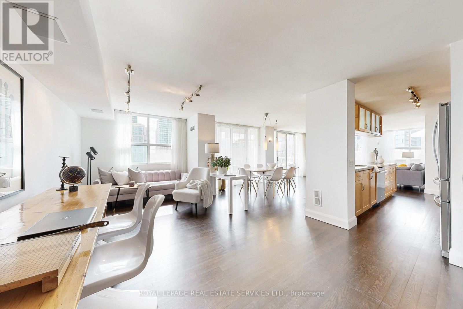 1061 - 313 Richmond Street E, Toronto, Ontario  M5A 4S7 - Photo 9 - C12420420