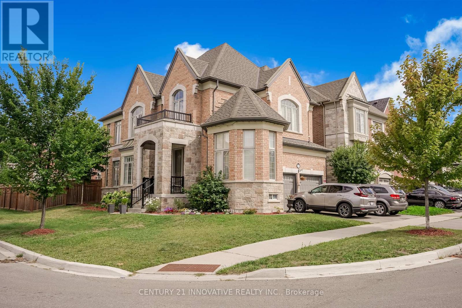 94 Brabin Circle, Whitby, Ontario  L1P 0C1 - Photo 2 - E12380598