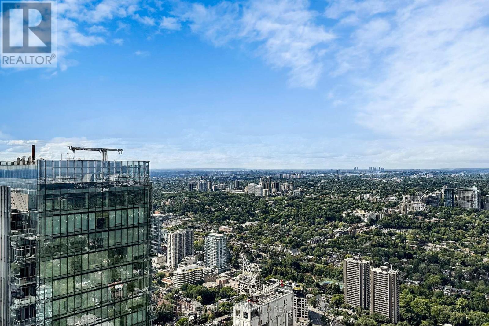 6002 - 11 Yorkville Avenue, Toronto, Ontario  M4W 0B7 - Photo 17 - C12427329
