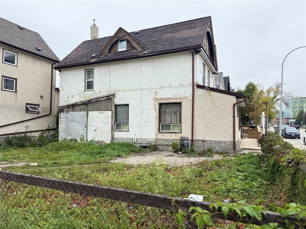 598 William Avenue, Winnipeg, Manitoba  R3A 0K2 - Photo 2 - 202524873