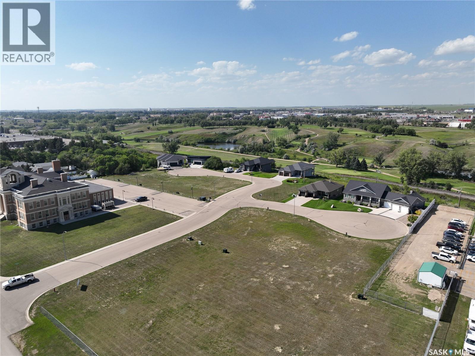 2 Copper Ridge Cove, Moose Jaw, Saskatchewan  S6H 4R1 - Photo 4 - SK998941