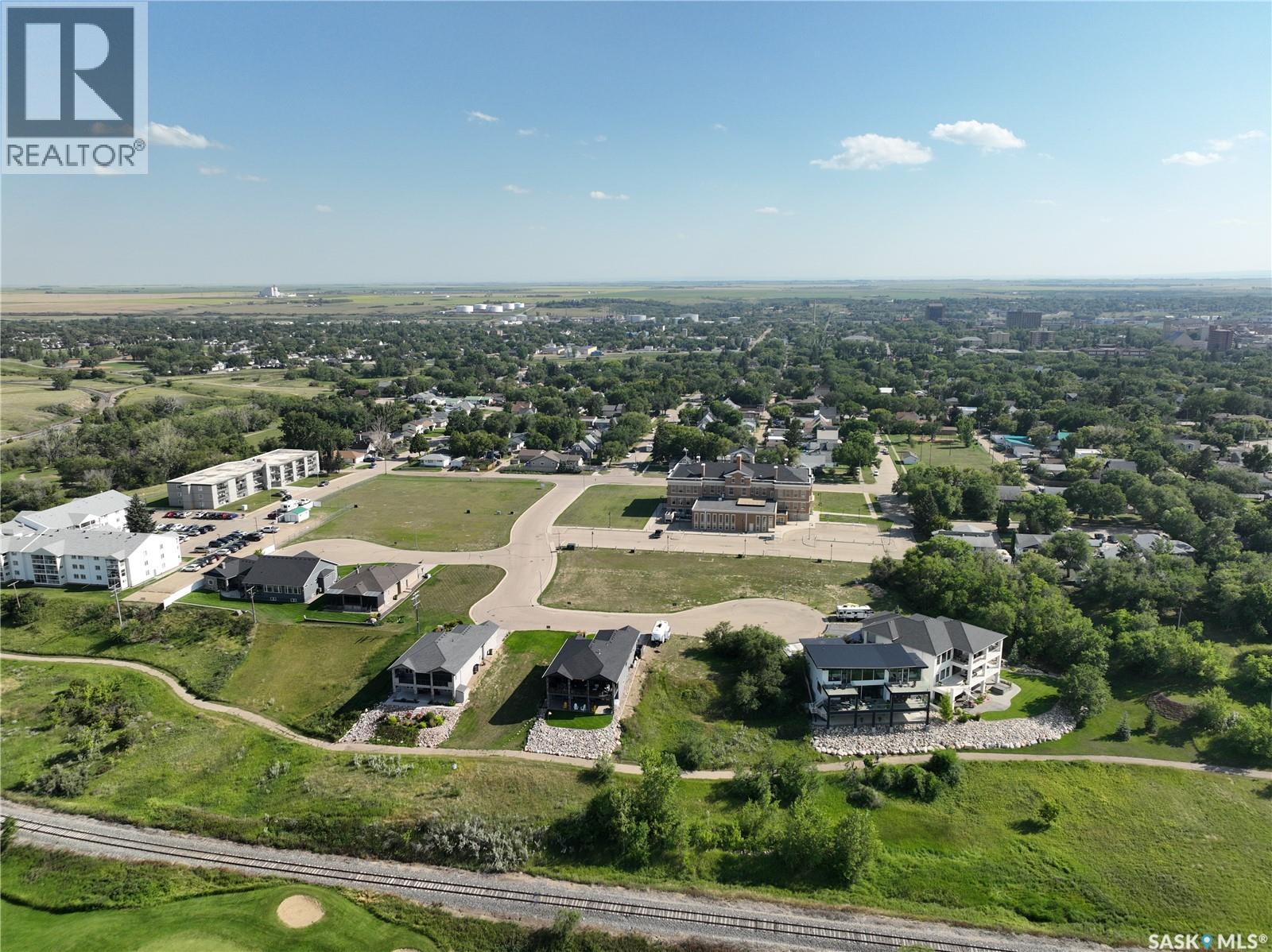 2 Copper Ridge Cove, Moose Jaw, Saskatchewan  S6H 4R1 - Photo 21 - SK998941