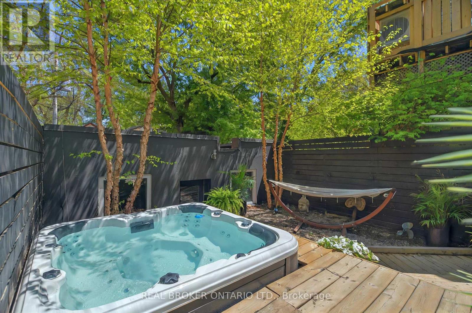 143 Parkmount Road, Toronto, Ontario  M4J 4V3 - Photo 3 - E12427313