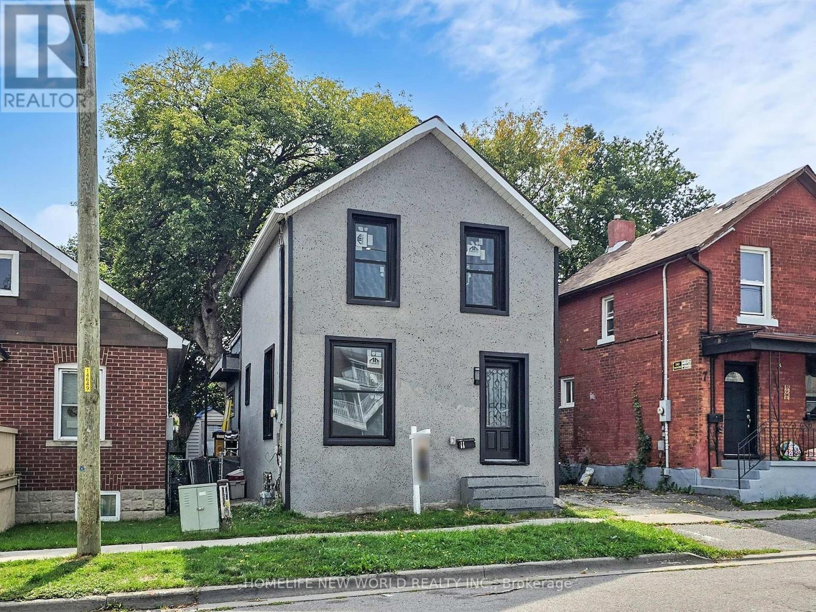 11 MAPLE STREET, Oshawa, Ontario