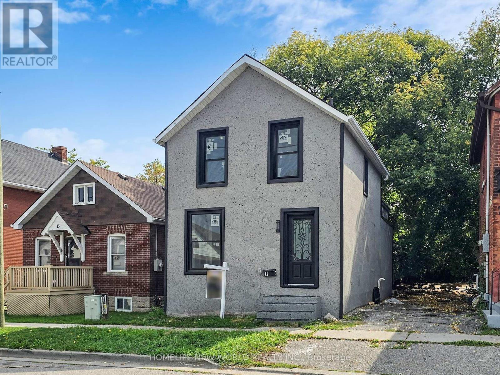 11 Maple Street, Oshawa, Ontario  L1H 2L6 - Photo 2 - E12427319