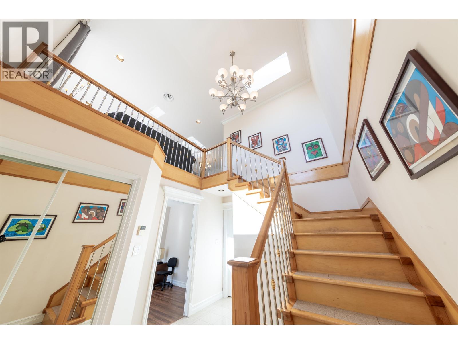 3807 Union Street, Burnaby, British Columbia  V5C 2W4 - Photo 3 - R3051794