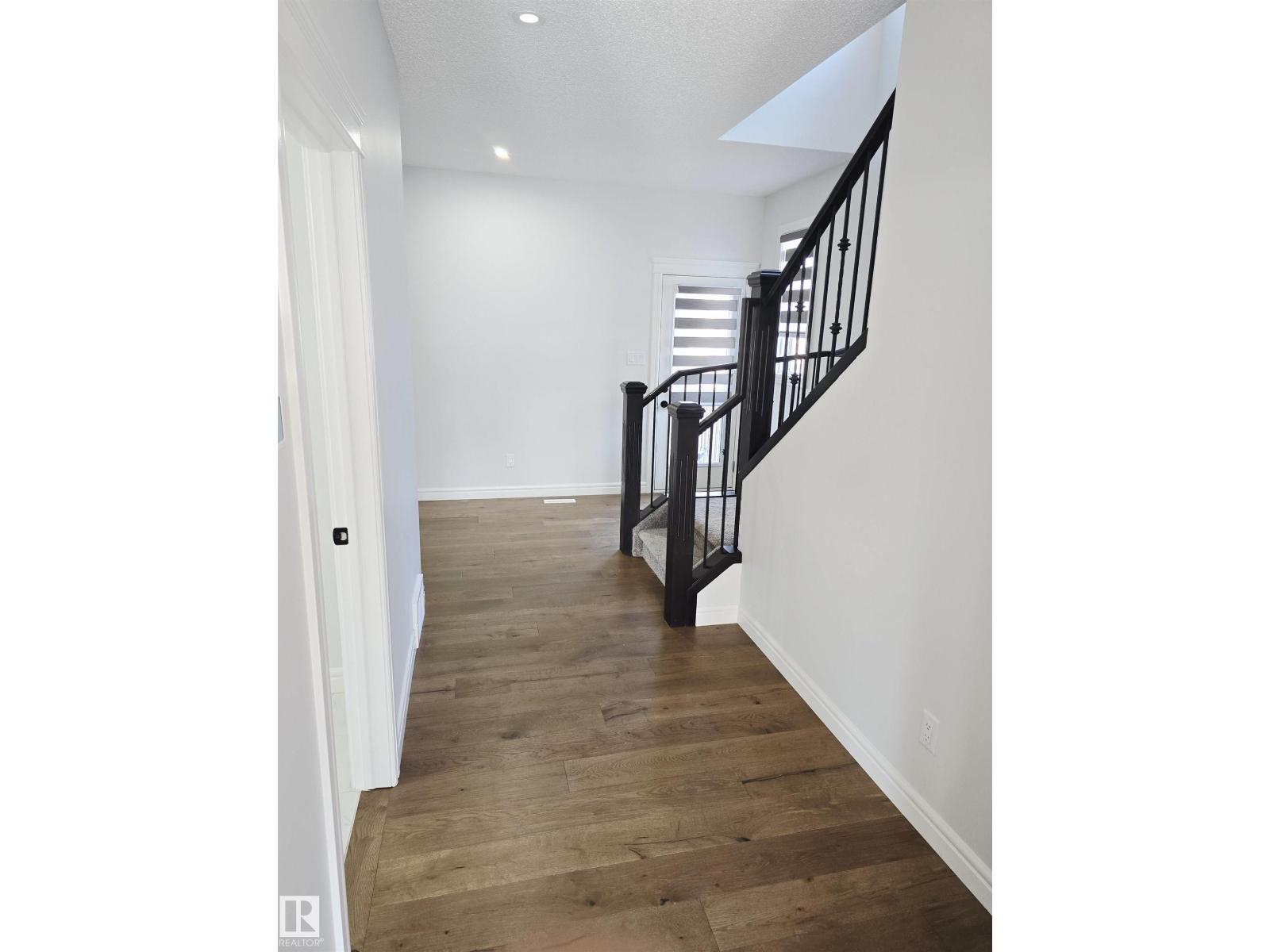 449 Conroy Cr N Sw, Edmonton, Alberta  T6W 5A9 - Photo 6 - E4459517