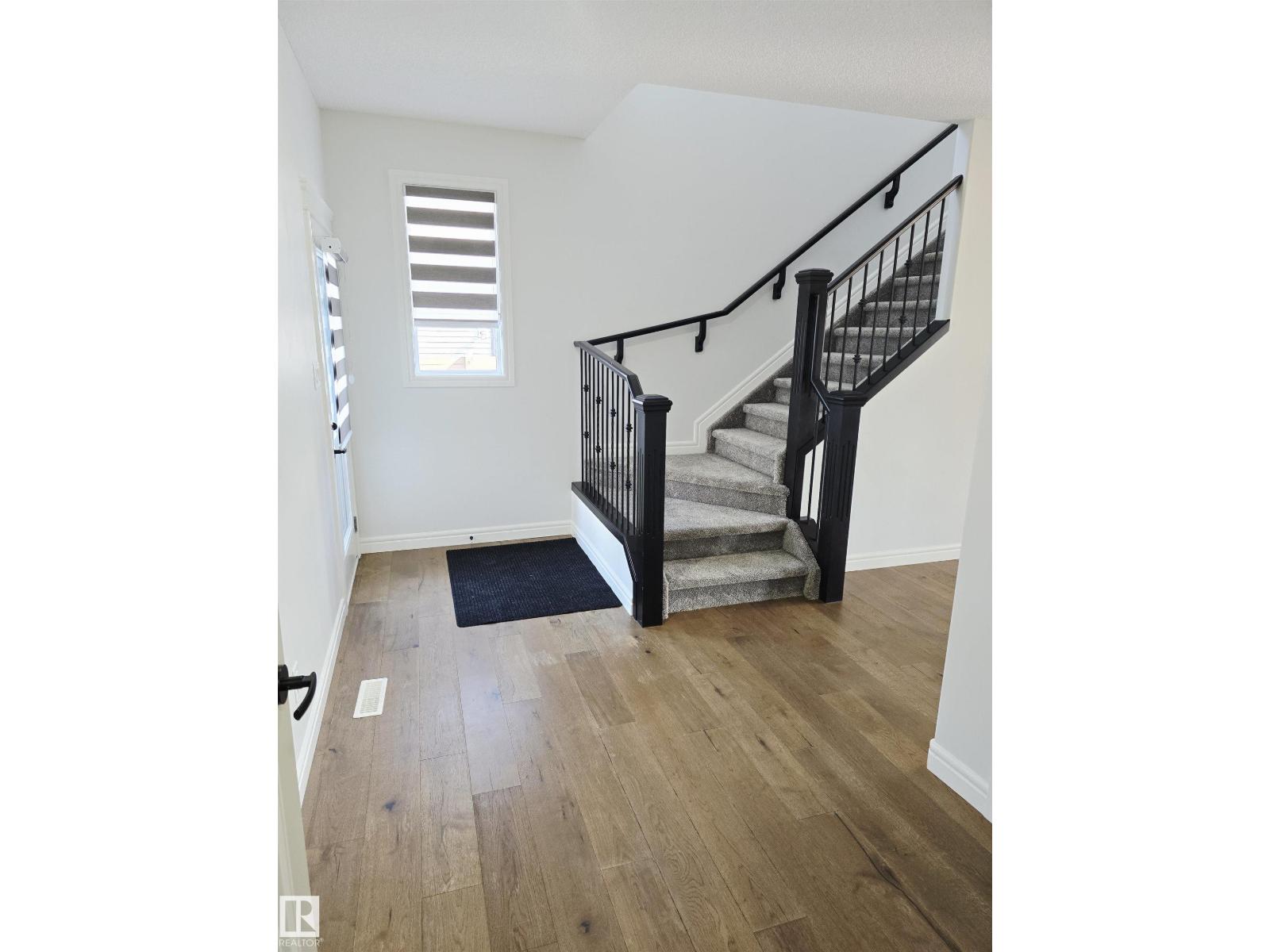 449 Conroy Cr N Sw, Edmonton, Alberta  T6W 5A9 - Photo 4 - E4459517