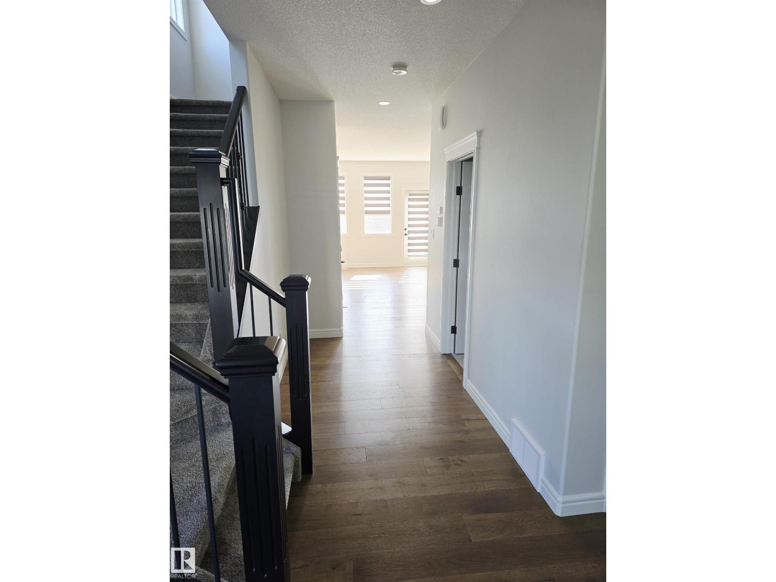 449 Conroy Cr N Sw, Edmonton, Alberta  T6W 5A9 - Photo 2 - E4459517
