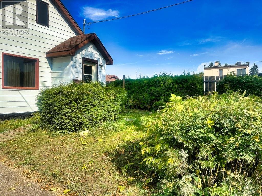 92 Windemere Ave S, Thunder Bay, Ontario  P7B 4M3 - Photo 4 - TB253061