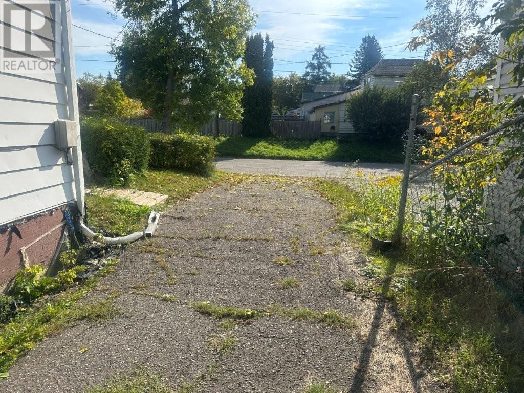 92 Windemere Ave S, Thunder Bay, Ontario  P7B 4M3 - Photo 2 - TB253061
