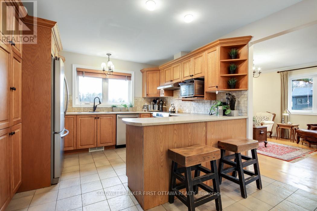 2060 Fifth Line Road, Ottawa, Ontario  K0A 1T0 - Photo 8 - X12427389