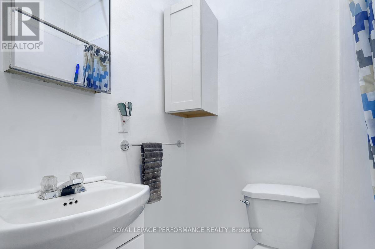 486-488 Lisgar Street, Ottawa, Ontario  K1R 5H3 - Photo 10 - X12427393