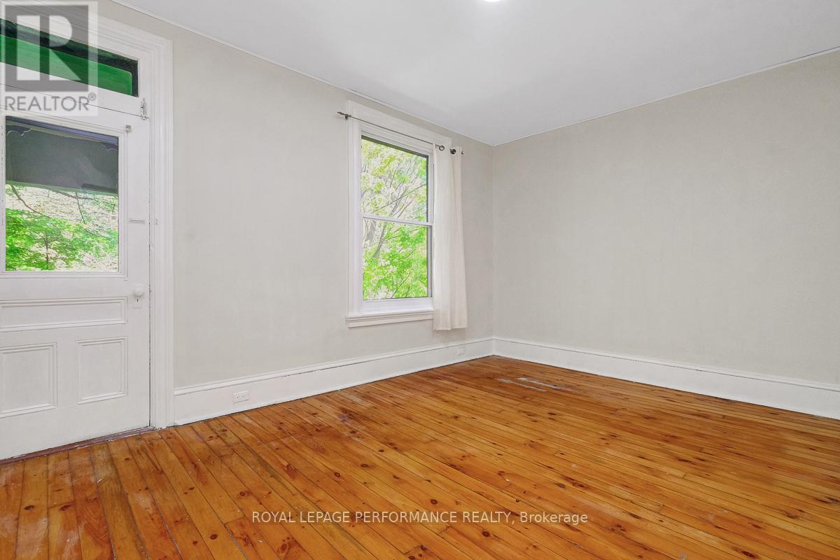 486-488 Lisgar Street, Ottawa, Ontario  K1R 5H3 - Photo 11 - X12427393