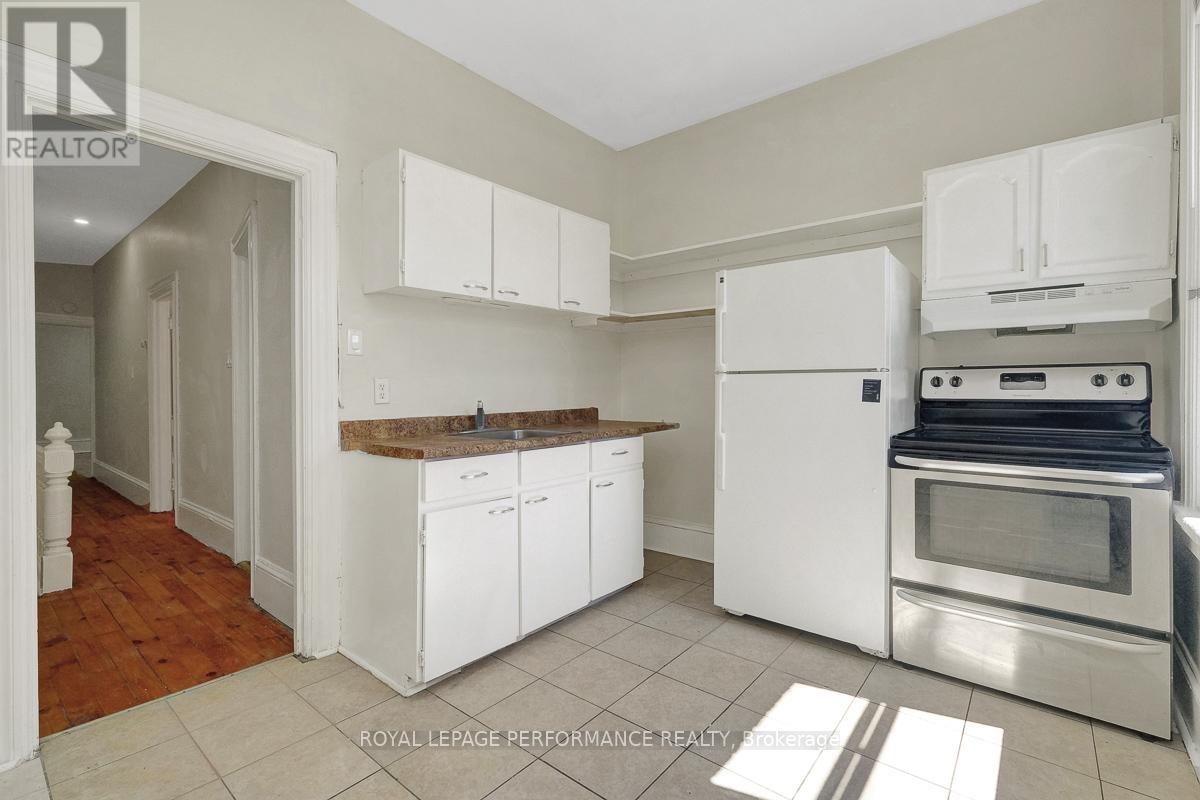 486-488 Lisgar Street, Ottawa, Ontario  K1R 5H3 - Photo 13 - X12427393