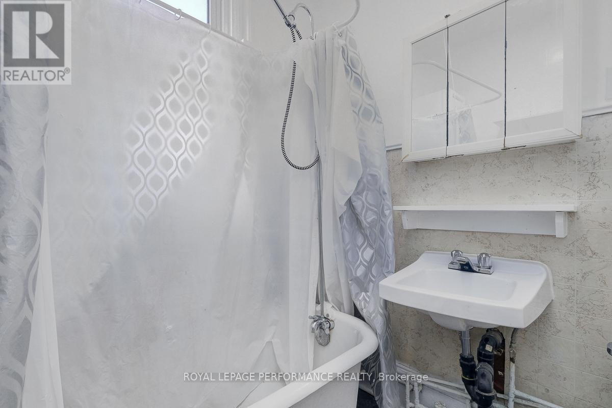 486-488 Lisgar Street, Ottawa, Ontario  K1R 5H3 - Photo 14 - X12427393