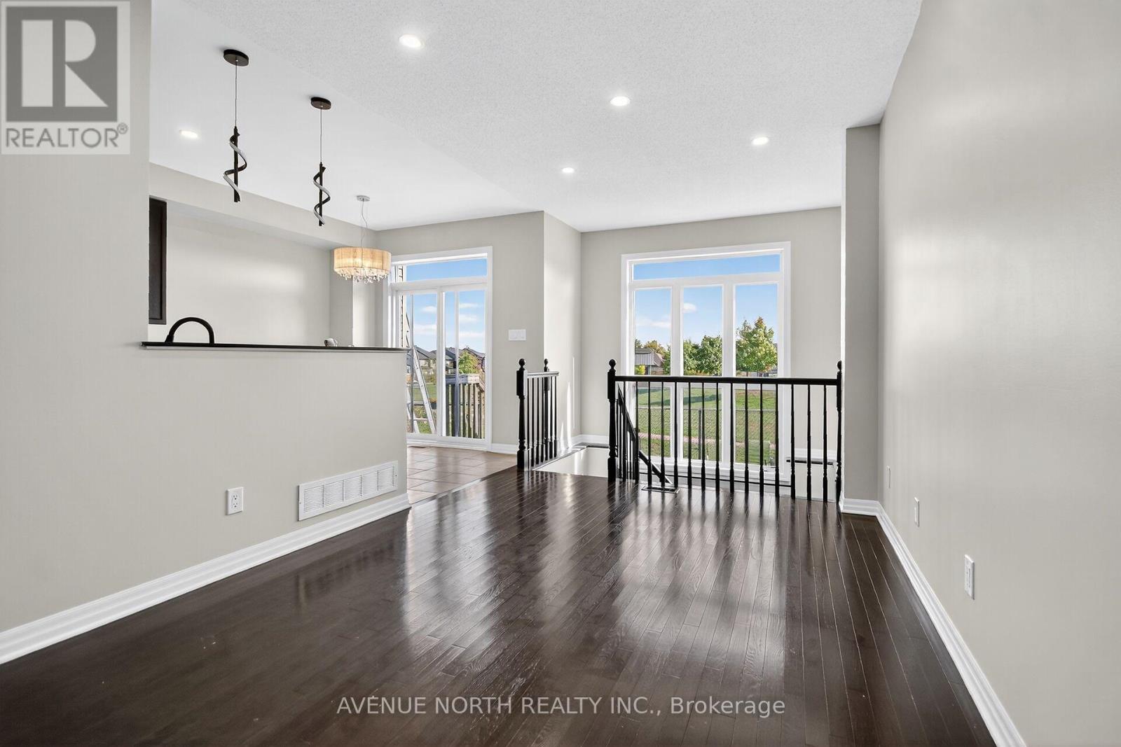 629 Sunburst Street, Ottawa, Ontario  K1T 0L1 - Photo 12 - X12427462