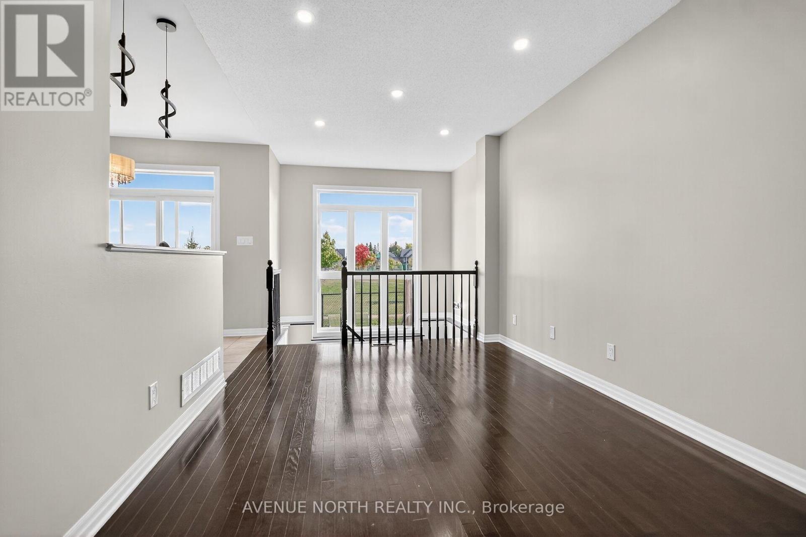 629 Sunburst Street, Ottawa, Ontario  K1T 0L1 - Photo 14 - X12427462